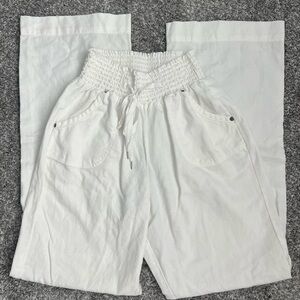 Sonos White Textured Fabric lightweight pants.